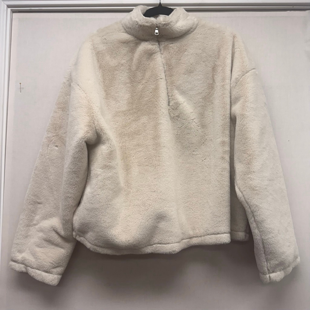 Women's A New Day off white Faux Fur Half-Zip Sweatshirt M